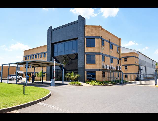 9,202M² FACTORY TO LET IN JET PARK